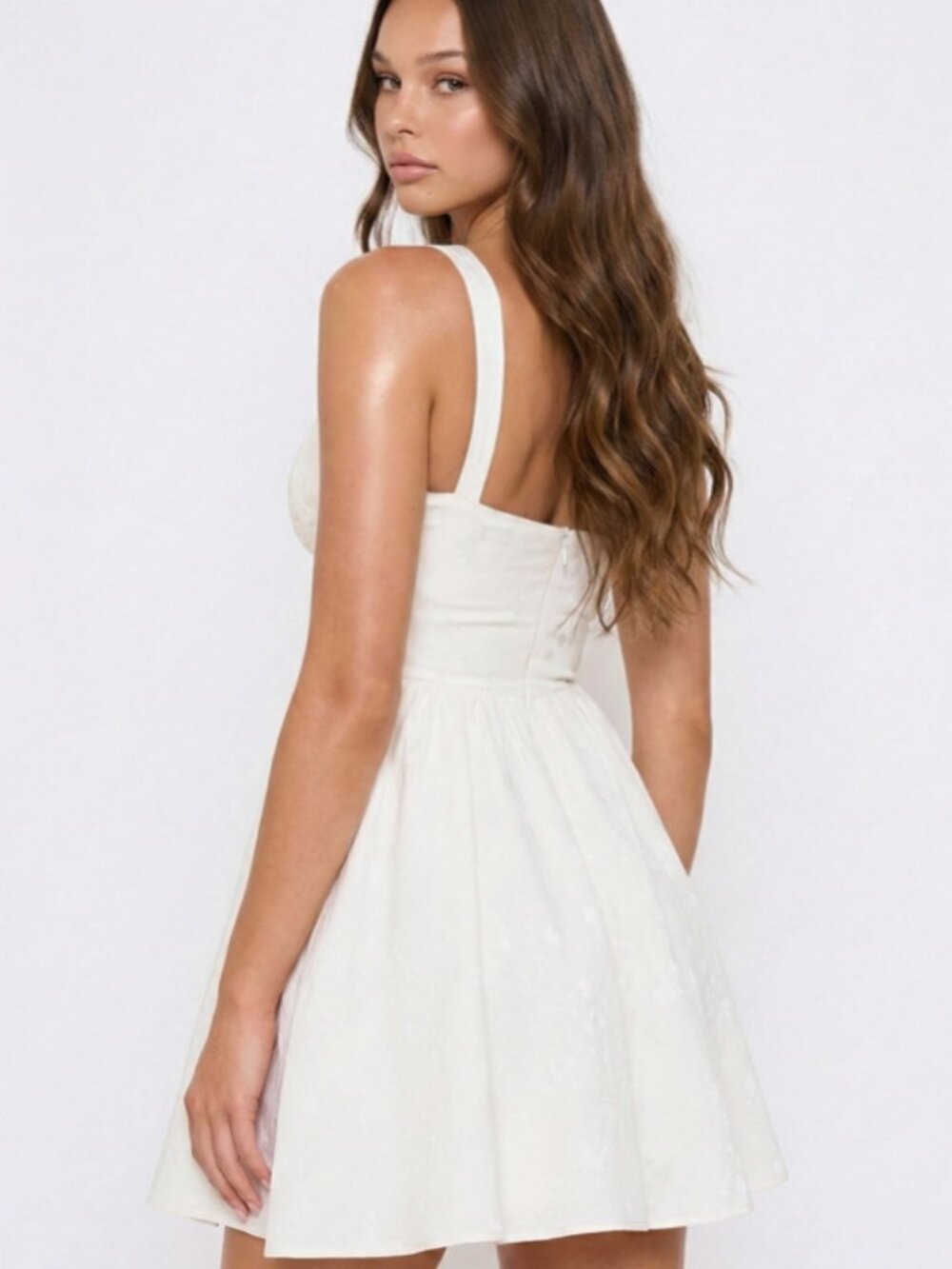 {NEW ARRIVAL} Vixen Floral Mini Dress | White - Picture 4 of 6